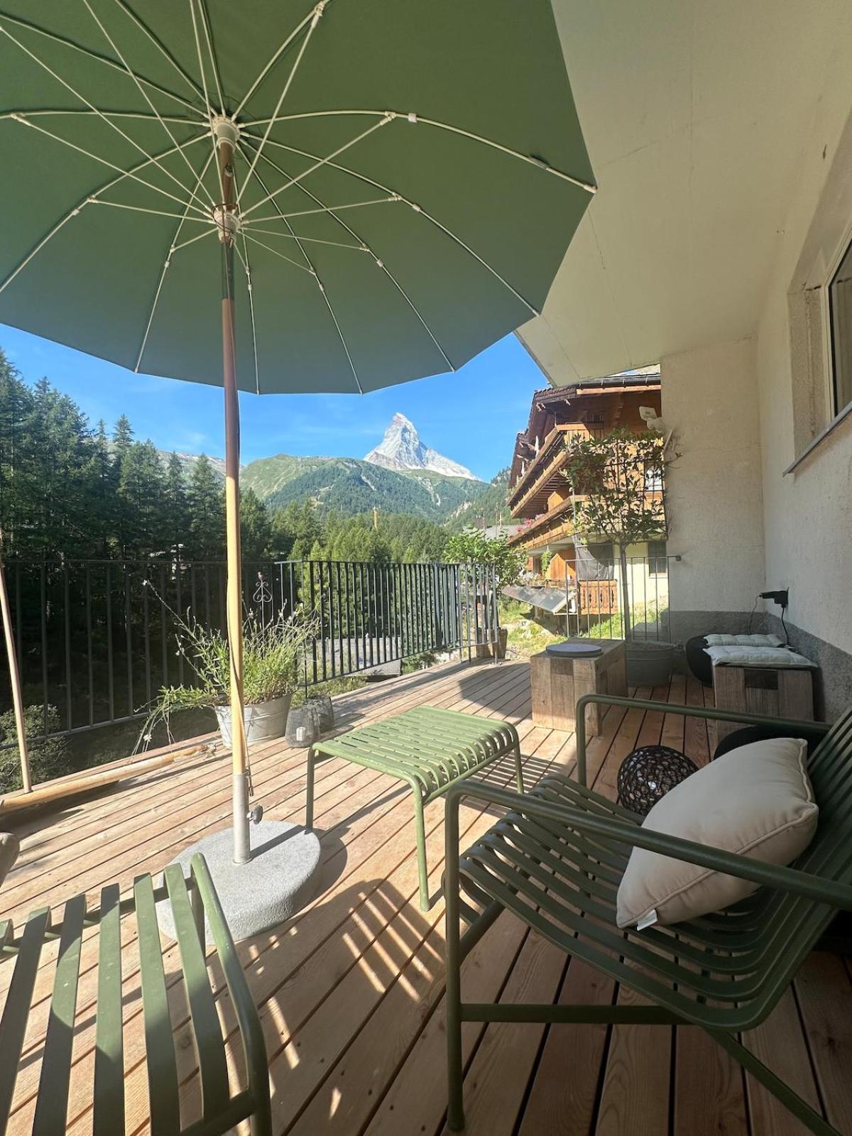 Apartment With Matterhorn View *